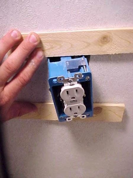 hiw to stabilize electrical box|fixing electrical outlets.